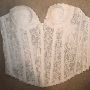 Fredericks of Hollywood - white lace corset -34A